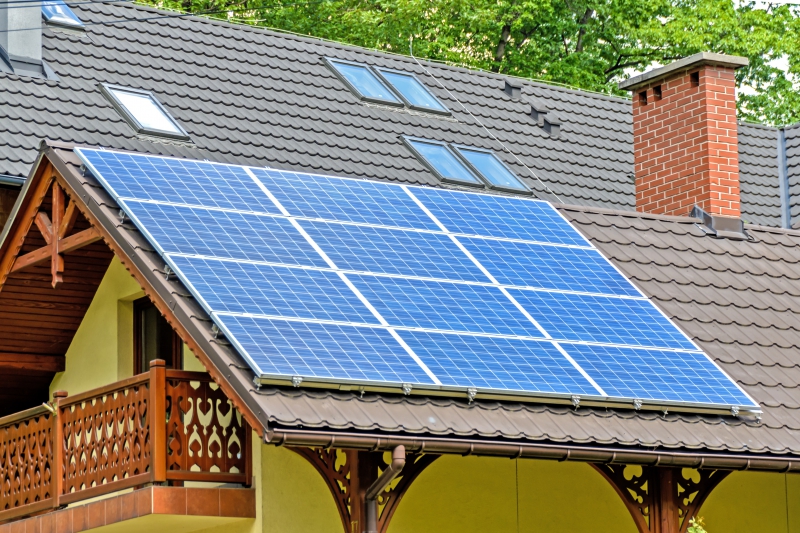 chauffagiste-COURMES-min_solar-panels-1477987